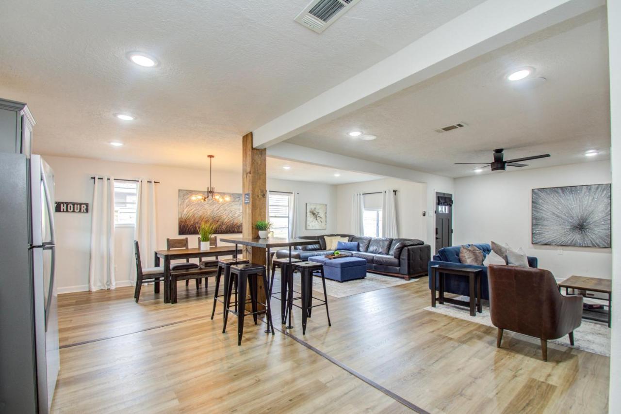 The Gated Modern Home Near Nrg And Medical Center Houston Exterior foto