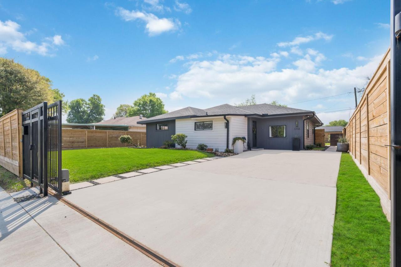 The Gated Modern Home Near Nrg And Medical Center Houston Exterior foto